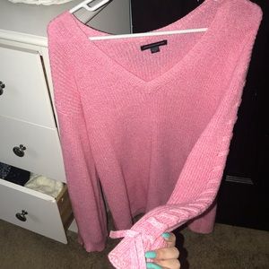 It doesn’t fit me, I tried it on once.